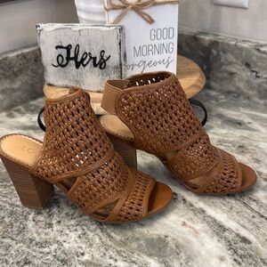 LC Lauren Conrad Women's Brown Woven Sandals